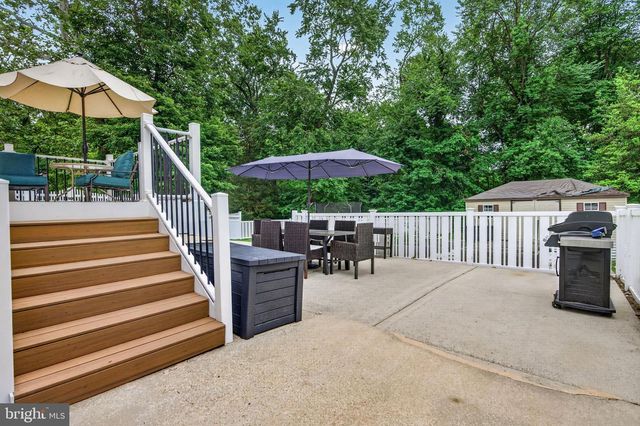 46 GREENWOOD DR, Blackwood, NJ 08012