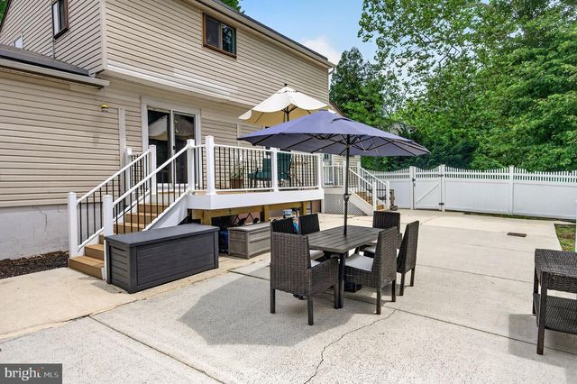 46 GREENWOOD DR, Blackwood, NJ 08012