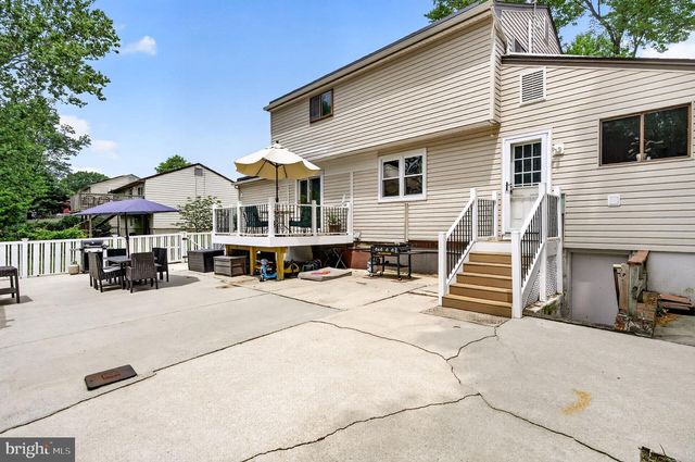 46 GREENWOOD DR, Blackwood, NJ 08012