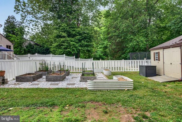 46 GREENWOOD DR, Blackwood, NJ 08012
