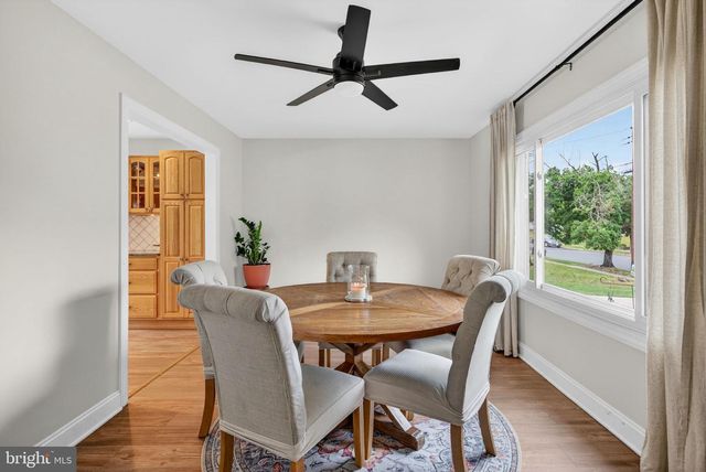 46 GREENWOOD DR, Blackwood, NJ 08012