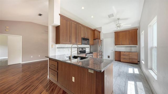 4910 6TH AVENUE E, Bradenton, FL 34208
