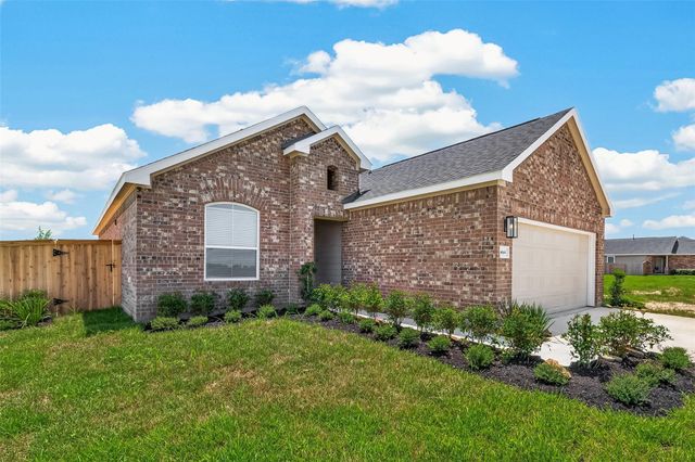 1435 Terry Roberts Drive, Angleton, TX 77515