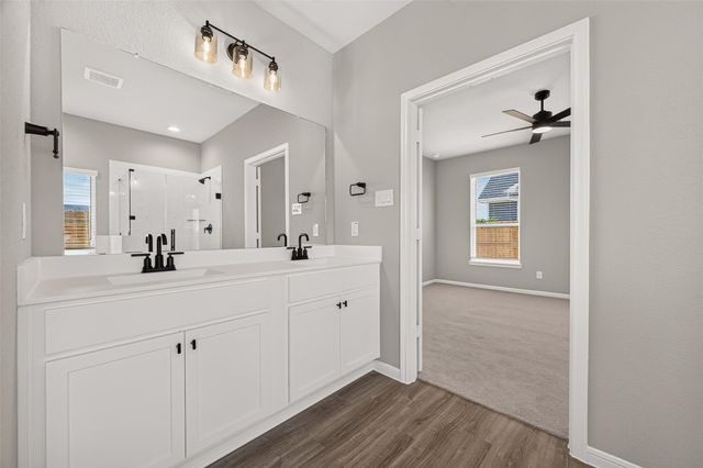 1435 Terry Roberts Drive, Angleton, TX 77515