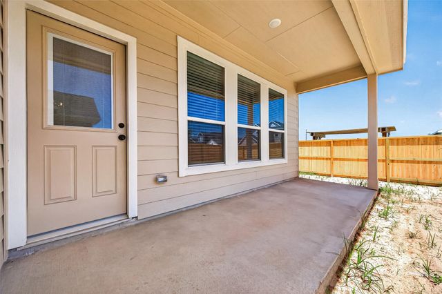 1435 Terry Roberts Drive, Angleton, TX 77515