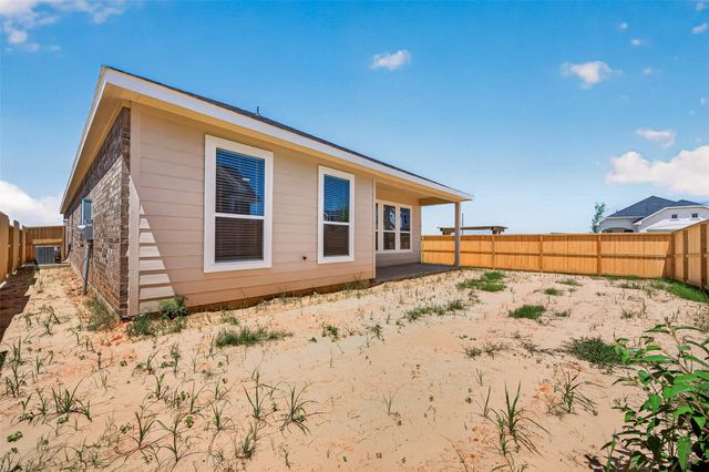 1435 Terry Roberts Drive, Angleton, TX 77515