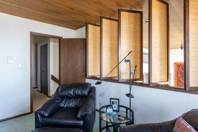 2136 WHITE SWAN DRIVE, Oshkosh, WI 54901