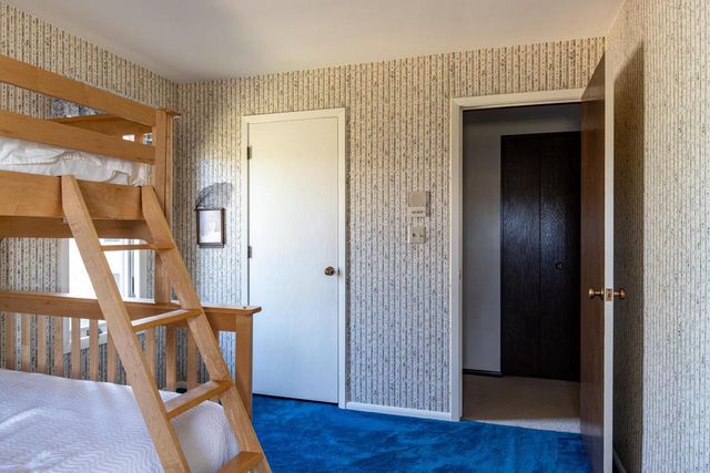 2136 WHITE SWAN DRIVE, Oshkosh, WI 54901