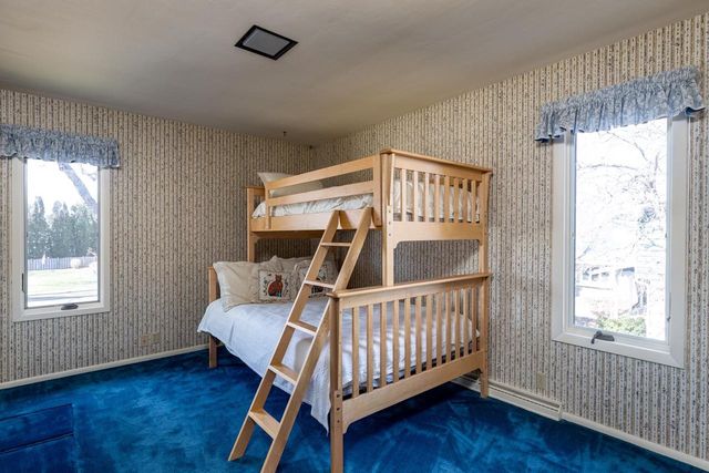 2136 WHITE SWAN DRIVE, Oshkosh, WI 54901