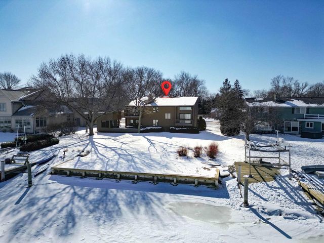 2136 WHITE SWAN DRIVE, Oshkosh, WI 54901