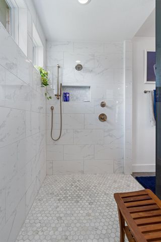 2201 Live Oak RD, Leander, TX 78641