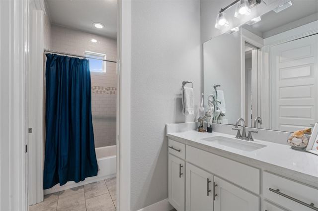 2201 Live Oak RD, Leander, TX 78641