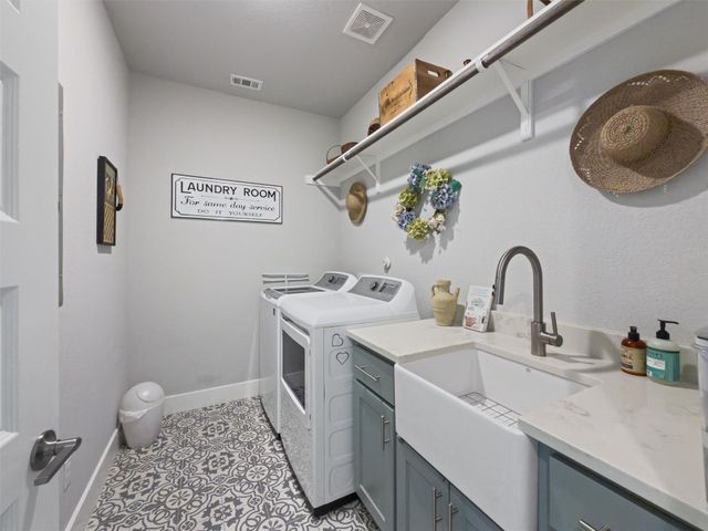 2201 Live Oak RD, Leander, TX 78641