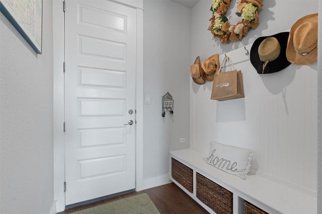 2201 Live Oak RD, Leander, TX 78641