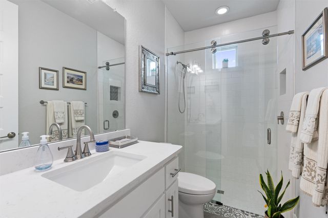 2201 Live Oak RD, Leander, TX 78641