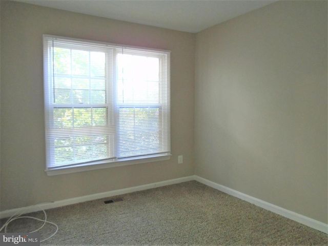 1914 DUFFIELD LN, Alexandria, VA 22307