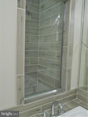 1914 DUFFIELD LN, Alexandria, VA 22307