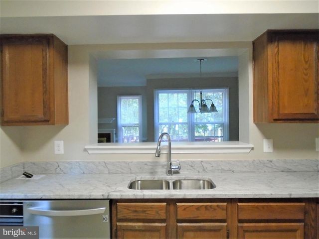 1914 DUFFIELD LN, Alexandria, VA 22307