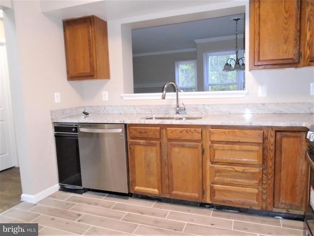 1914 DUFFIELD LN, Alexandria, VA 22307