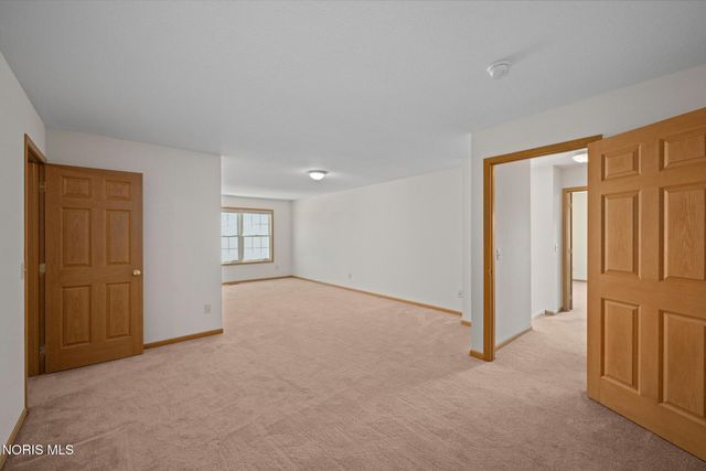1163 Meadowlark Lane, Bowling Green, OH 43402