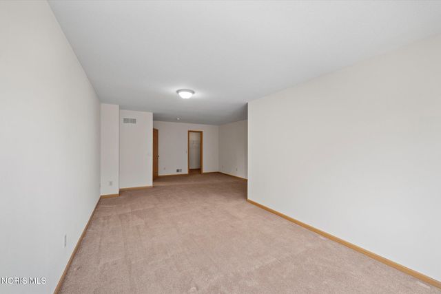 1163 Meadowlark Lane, Bowling Green, OH 43402