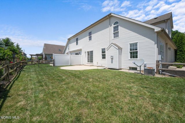 1163 Meadowlark Lane, Bowling Green, OH 43402