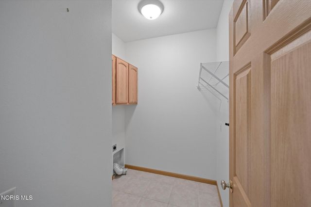 1163 Meadowlark Lane, Bowling Green, OH 43402