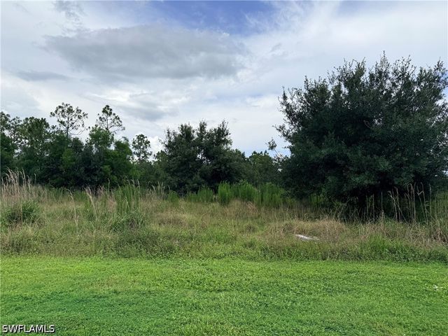 925 Purple Martin DR, Naples, FL 34120