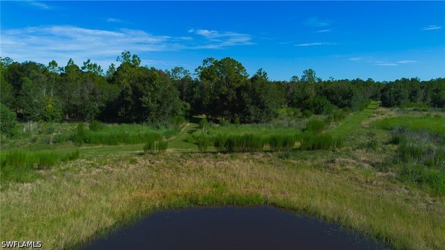 925 Purple Martin DR, Naples, FL 34120