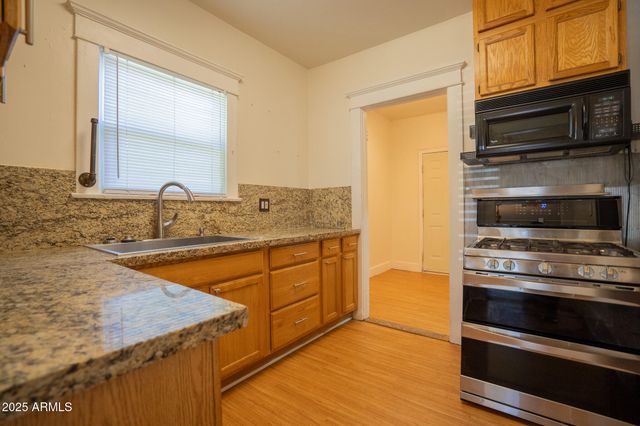 1001 E GARFIELD Street, Phoenix, AZ 85006