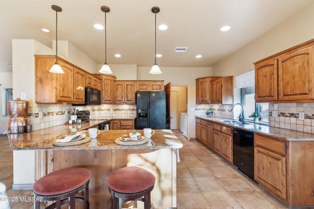 23 Calle Dinamarca, Rio Rico, AZ 85648