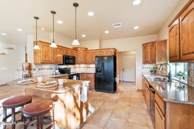 23 Calle Dinamarca, Rio Rico, AZ 85648