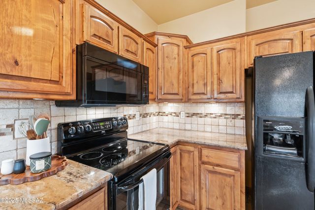 23 Calle Dinamarca, Rio Rico, AZ 85648