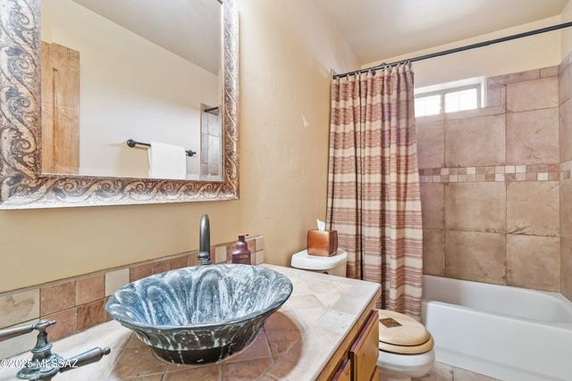 23 Calle Dinamarca, Rio Rico, AZ 85648