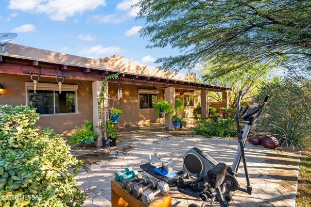 23 Calle Dinamarca, Rio Rico, AZ 85648