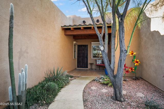 23 Calle Dinamarca, Rio Rico, AZ 85648