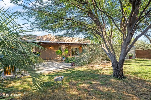 23 Calle Dinamarca, Rio Rico, AZ 85648