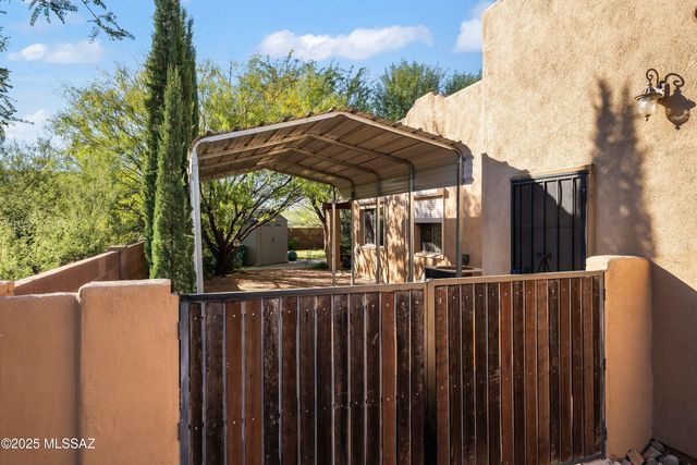 23 Calle Dinamarca, Rio Rico, AZ 85648