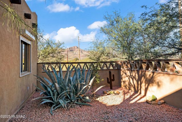 23 Calle Dinamarca, Rio Rico, AZ 85648