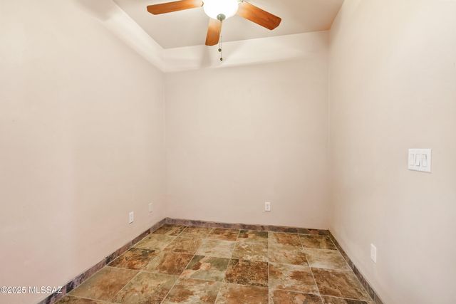 23 Calle Dinamarca, Rio Rico, AZ 85648