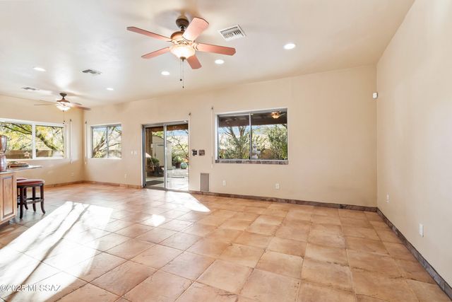 23 Calle Dinamarca, Rio Rico, AZ 85648