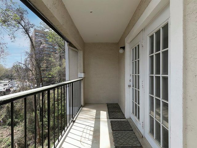 3655 Habersham Road NE 352, Atlanta, GA 30305