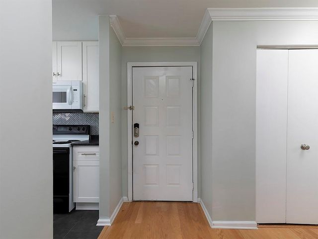 3655 Habersham Road NE 352, Atlanta, GA 30305