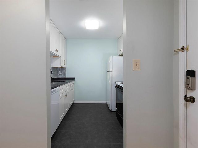 3655 Habersham Road NE 352, Atlanta, GA 30305