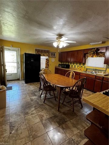 2010 Piedmont AVE, Portsmouth, VA 23704