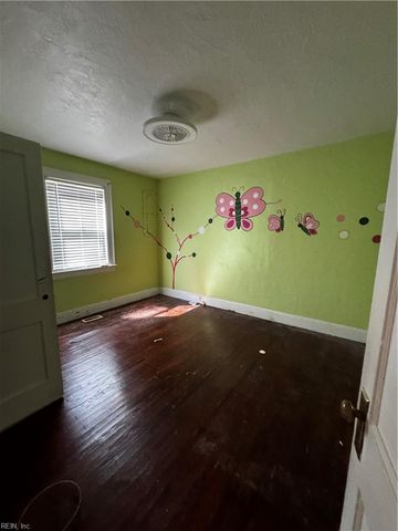 2010 Piedmont AVE, Portsmouth, VA 23704