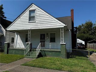 2010 Piedmont AVE, Portsmouth, VA 23704