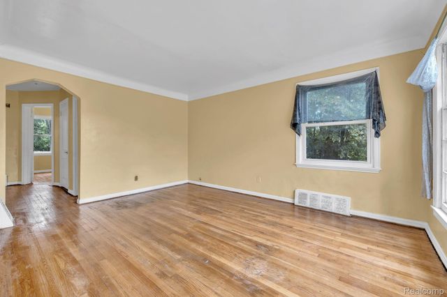 13807 Wadsworth Street, Detroit, MI 48227
