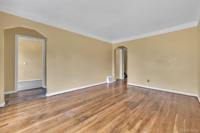 13807 Wadsworth Street, Detroit, MI 48227