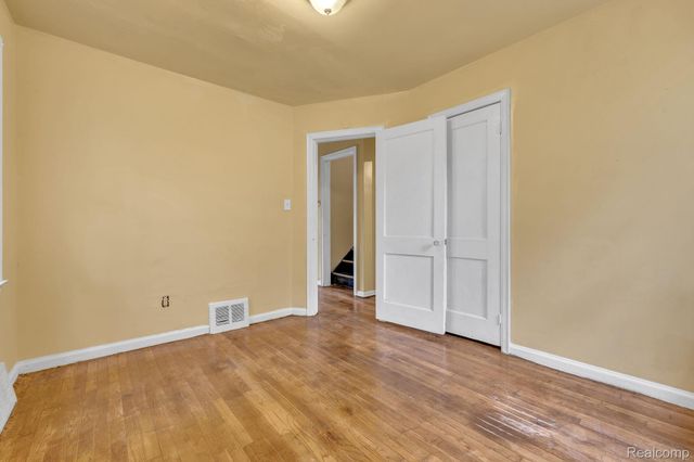 13807 Wadsworth Street, Detroit, MI 48227